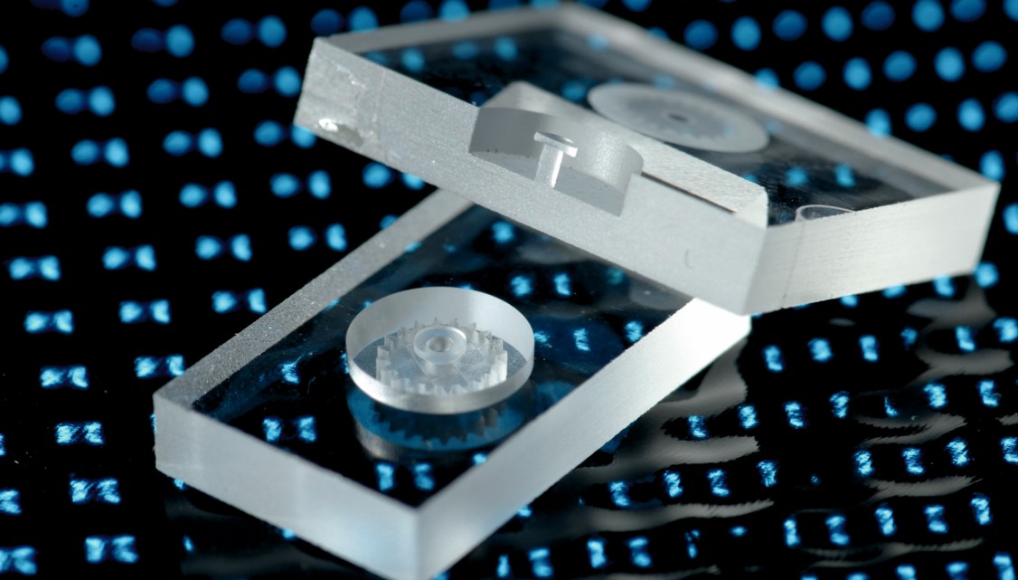 Forschung zur laserbasierten Herstellung von 3D-Glasbauteilen mit Mikrometerstrukturen Anfang 2022 gestartet